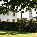 Rovezzano Bed & Breakfast 4*