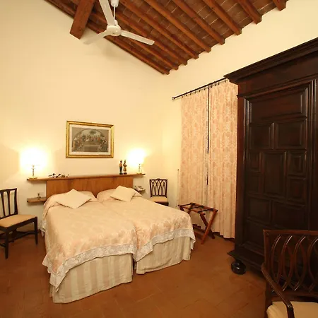 Rovezzano Oda ve Kahvaltı 3*
