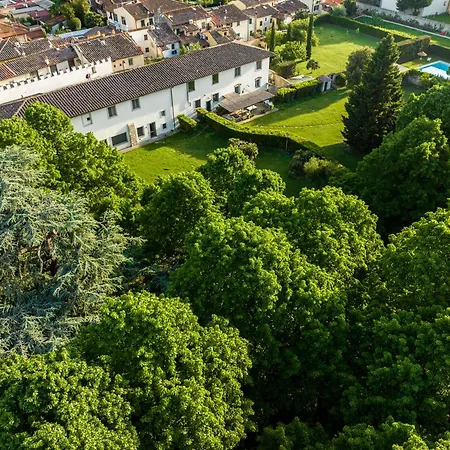 Rovezzano Oda ve Kahvaltı 3*