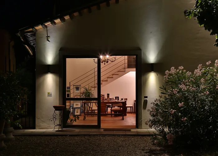 Rovezzano Bed & Breakfast 4*